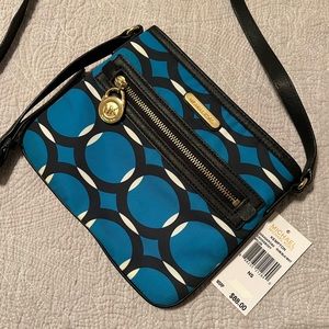 Michael Kors - Kempton - crossbody - Like New
